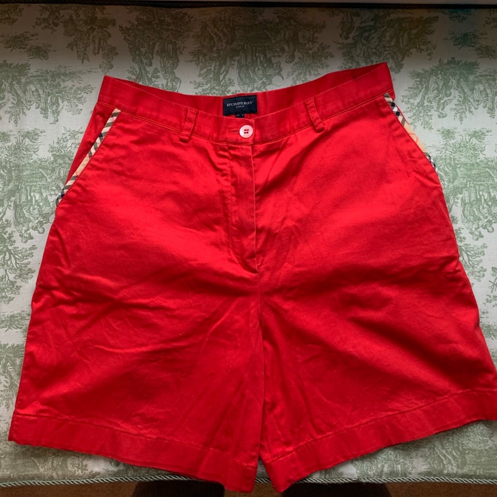 Burberry golfing shorts